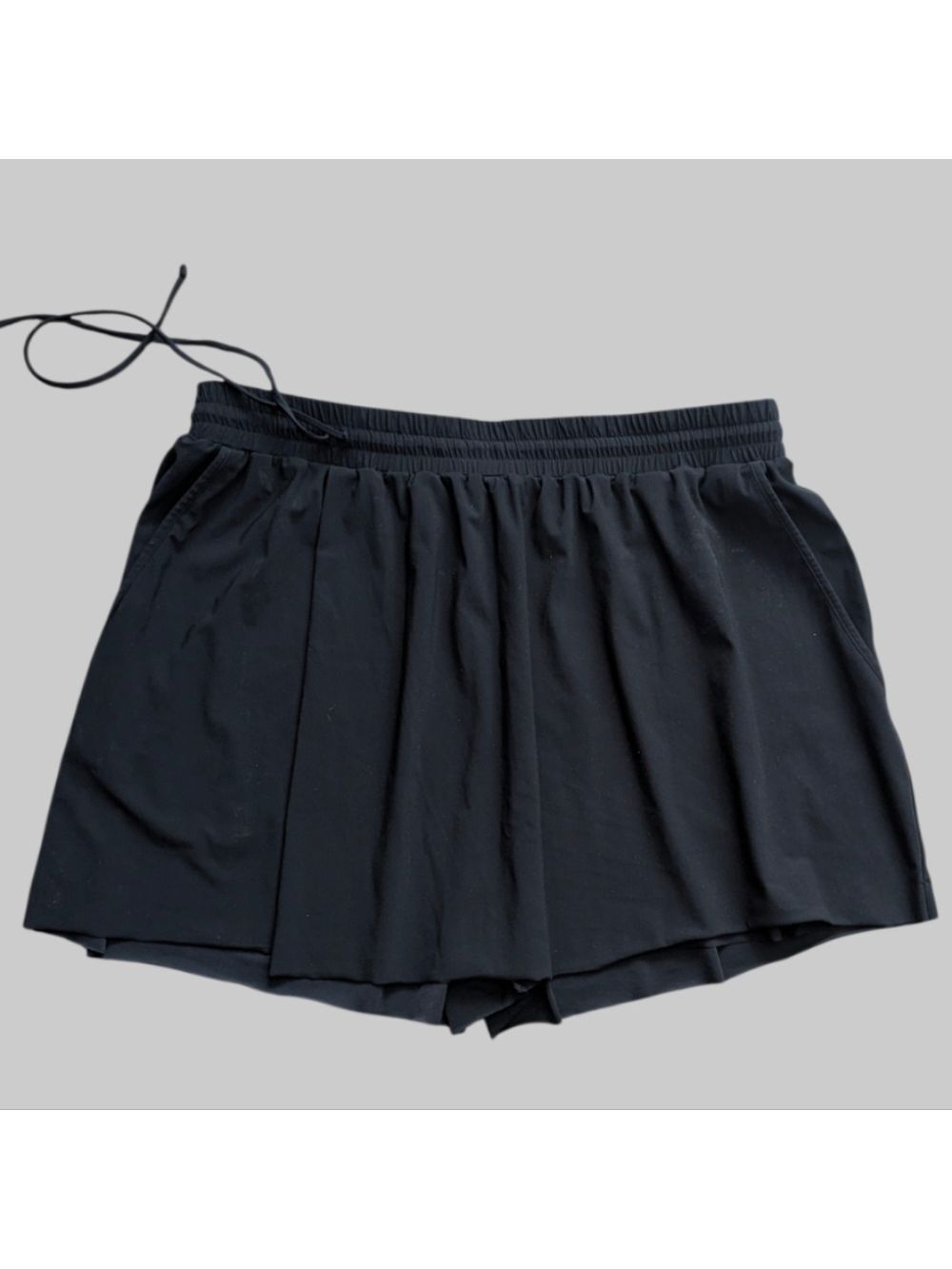 lululemon athletica Front Wrap Women Shorts